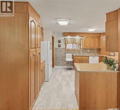 730 6Th Avenue Ne, Swift Current, SK - Indoor Photo Showing Other Room