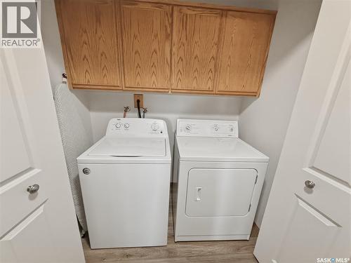 730 6Th Avenue Ne, Swift Current, SK - Indoor Photo Showing Laundry Room