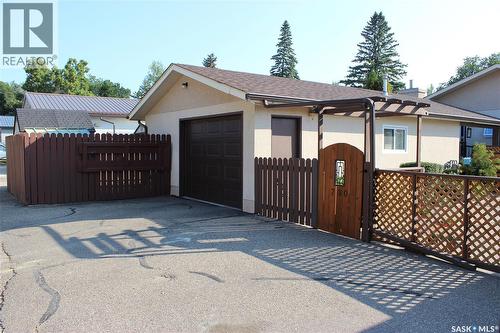 730 6Th Avenue Ne, Swift Current, SK - Outdoor