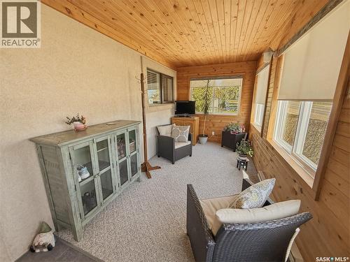 730 6Th Avenue Ne, Swift Current, SK - Indoor Photo Showing Other Room