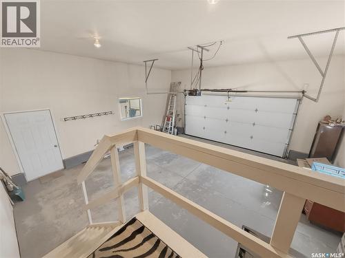 530 Palliser Drive, Swift Current, SK - Indoor Photo Showing Garage