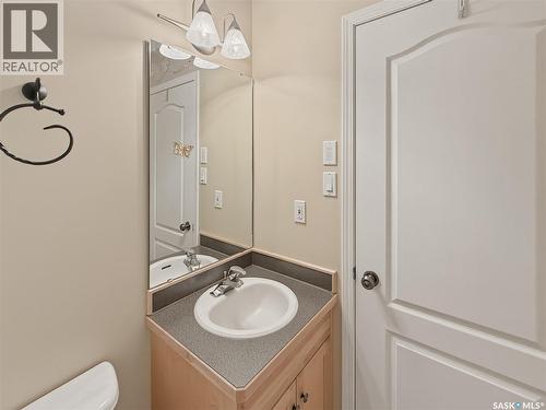 530 Palliser Drive, Swift Current, SK - Indoor Photo Showing Bathroom
