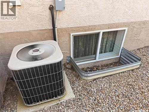530 Palliser Drive, Swift Current, SK - Outdoor With Exterior