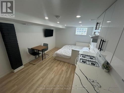 88 Tisdale Street S, Hamilton, ON - Indoor