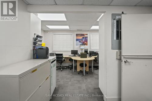 1645 Dundas Street W, Mississauga, ON 