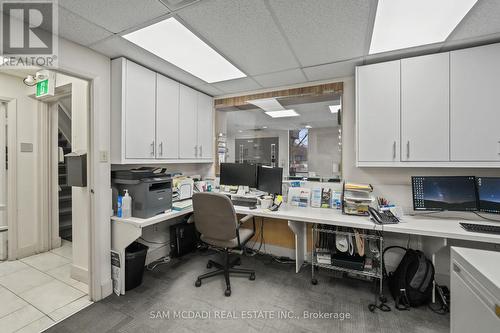 1645 Dundas Street W, Mississauga, ON 