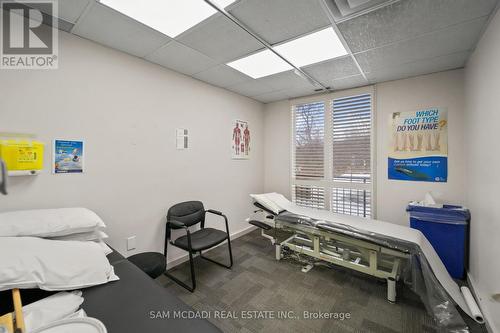 1645 Dundas Street W, Mississauga, ON 