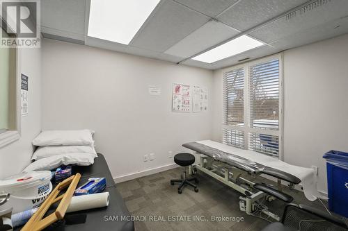 1645 Dundas Street W, Mississauga, ON 