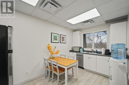 1645 Dundas Street W, Mississauga, ON 