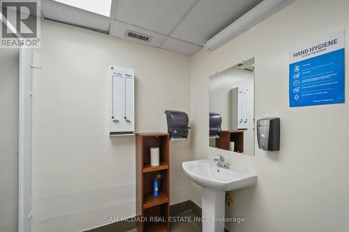 1645 Dundas Street W, Mississauga, ON 