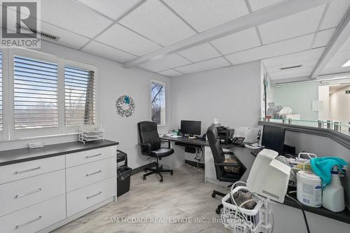 1645 Dundas Street W, Mississauga, ON 
