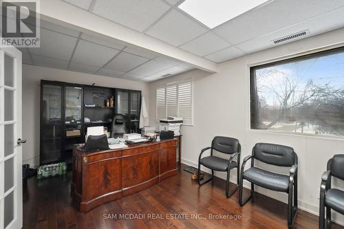 1645 Dundas Street W, Mississauga, ON 