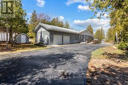 Private Driveway/Lots of Parking - 