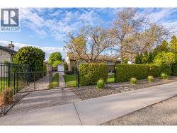 1040 Laurier Avenue Kelowna, BC V1Y 6B1