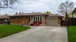 36 ST LAWRENCE DRIVE St. Catharines (Bunting/Linwell), ON L2M 2T9