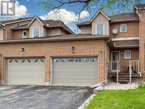 40 LANGDALE CRESCENT  Brampton, ON L6Y 4R7