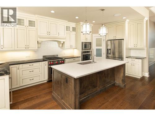 4149 Gallaghers Fairway S, Kelowna, BC - Indoor Photo Showing Kitchen With Upgraded Kitchen