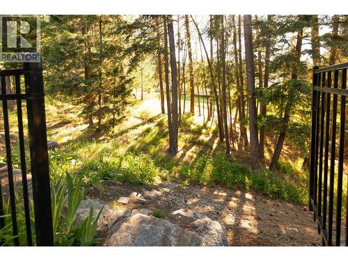 4149 Gallaghers Fairway S, Kelowna, BC - Outdoor