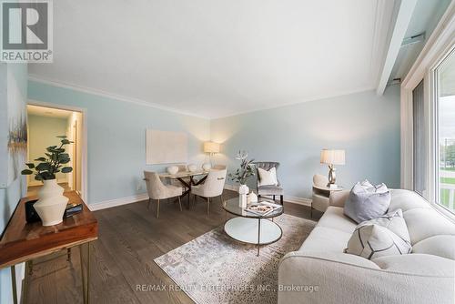 995 Garrard Avenue, Mississauga, ON - Indoor Photo Showing Living Room
