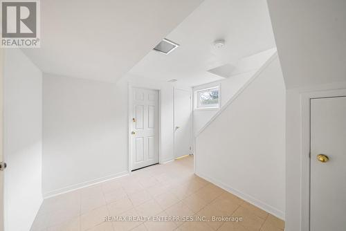 995 Garrard Avenue, Mississauga, ON - Indoor Photo Showing Other Room