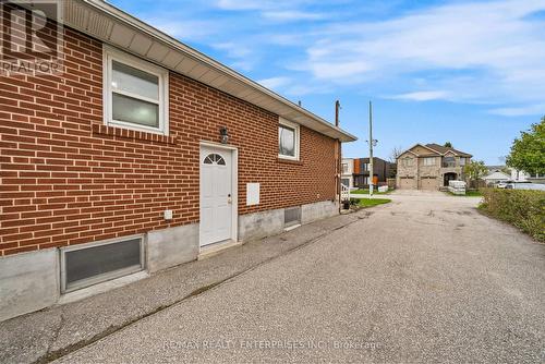 995 Garrard Avenue, Mississauga, ON - Outdoor With Exterior