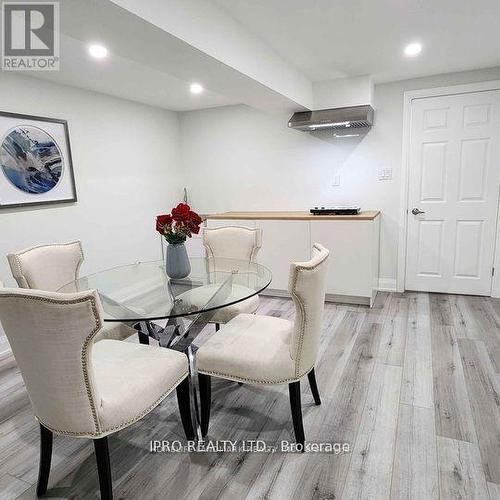 2595 Windjammer Road, Mississauga, ON - Indoor Photo Showing Dining Room