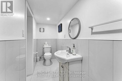 2595 Windjammer Road, Mississauga, ON - Indoor Photo Showing Bathroom
