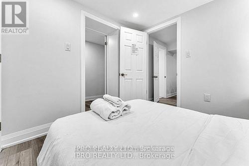 2595 Windjammer Road, Mississauga, ON - Indoor Photo Showing Bedroom