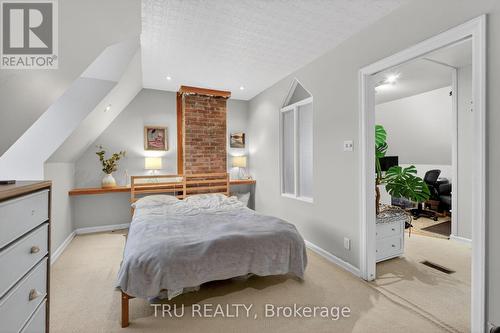 84 James Street, Ottawa, ON - Indoor Photo Showing Bedroom