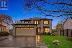 23 GOLFVIEW CRESCENT  Hamilton, ON L9H 6V1