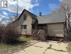 1225 Halifax STREET Halbrite, SK S0C 1H0
