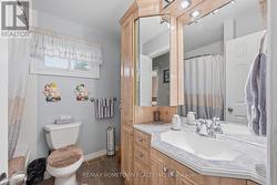 Main floor full bathroom - 