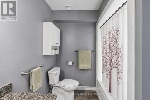 132 Lawson Drive, Kearney, ON - Indoor Photo Showing Bathroom
