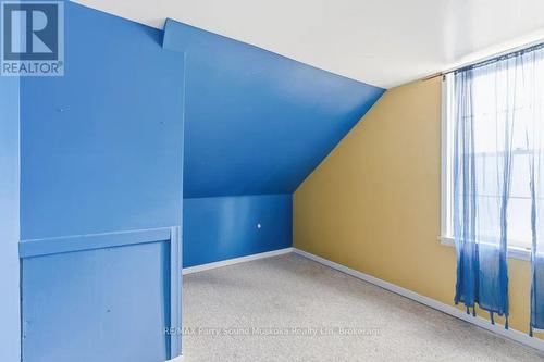132 Lawson Drive, Kearney, ON - Indoor Photo Showing Other Room