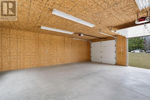 Garage virtually cleared out - 132 Lawson Drive, Kearney, ON - Indoor Photo Showing Garage