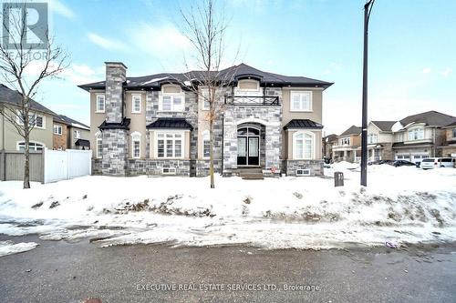 13 MASKEN CIRCLE  Brampton, ON L7A 4J2