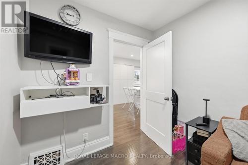 46 Mayflower Avenue, Hamilton, ON - Indoor
