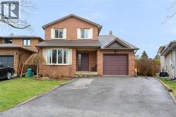 16 HOMELAND Avenue  Stoney Creek, ON L8E 4X2