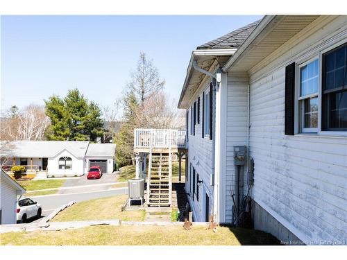 15 Talisman Cres, Fredericton, NB 