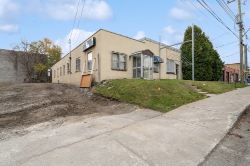 Front of Structure - Av. Éthier, Montréal (Montréal-Nord), QC 