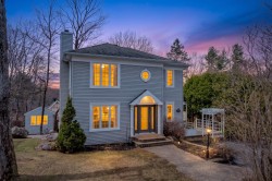 9 Rue des Avirons Fossambault-Sur-Le-Lac, QC G3N 2C1