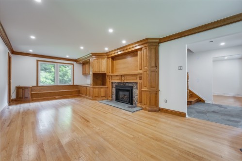 Salon - 366 Rue Main, Hudson, QC - Indoor Photo Showing Living Room With Fireplace
