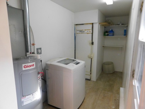 Salle de lavage - 5331 Av. Gatineau, Montréal (Côte-Des-Neiges/Notre-Dame-De-Grâce), QC - Indoor Photo Showing Laundry Room