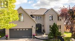 35 LIDO DRIVE Hamilton, ON L8E 5E8
