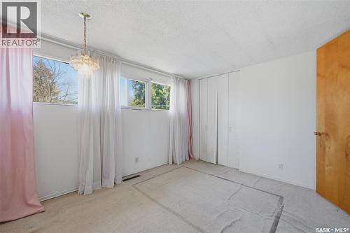 706 Arlington Avenue, Saskatoon, SK - Indoor Photo Showing Other Room