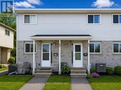 16 - 4036 EADY COURT  Ottawa, ON K1J 8X6