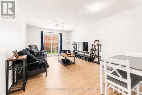 203 - 573 Armstrong Road, Kingston (East Gardiners Rd), ON - Indoor Photo Showing Living Room