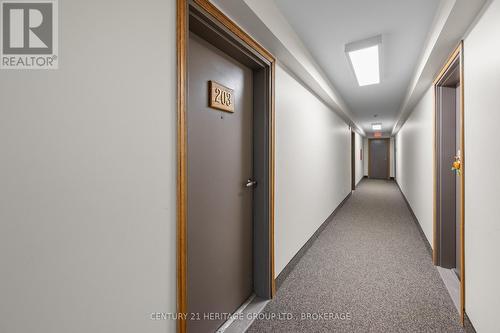 203 - 573 Armstrong Road, Kingston (East Gardiners Rd), ON - Indoor Photo Showing Other Room