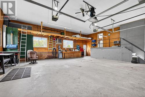 147 Second Line, Douro-Dummer, ON - Indoor Photo Showing Garage