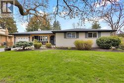 9 DRIFTWOOD Drive Brantford, ON N3R 3K1